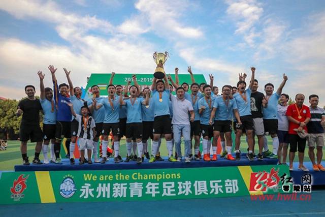 阿伦25+20骑士负热火 步行者大胜送活塞4连败